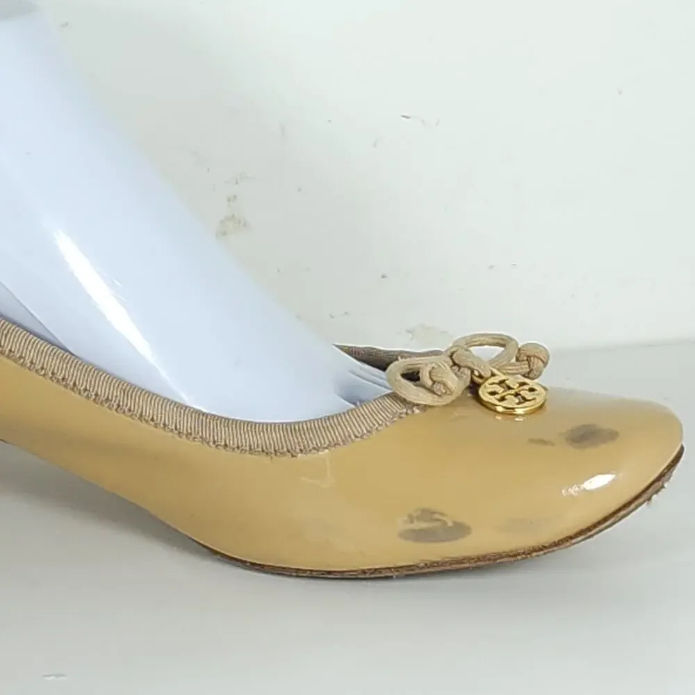 TORY BURCH Chelsea Women's US9M Nude Patent Leather Bow Charm Pumps Heels Shoes